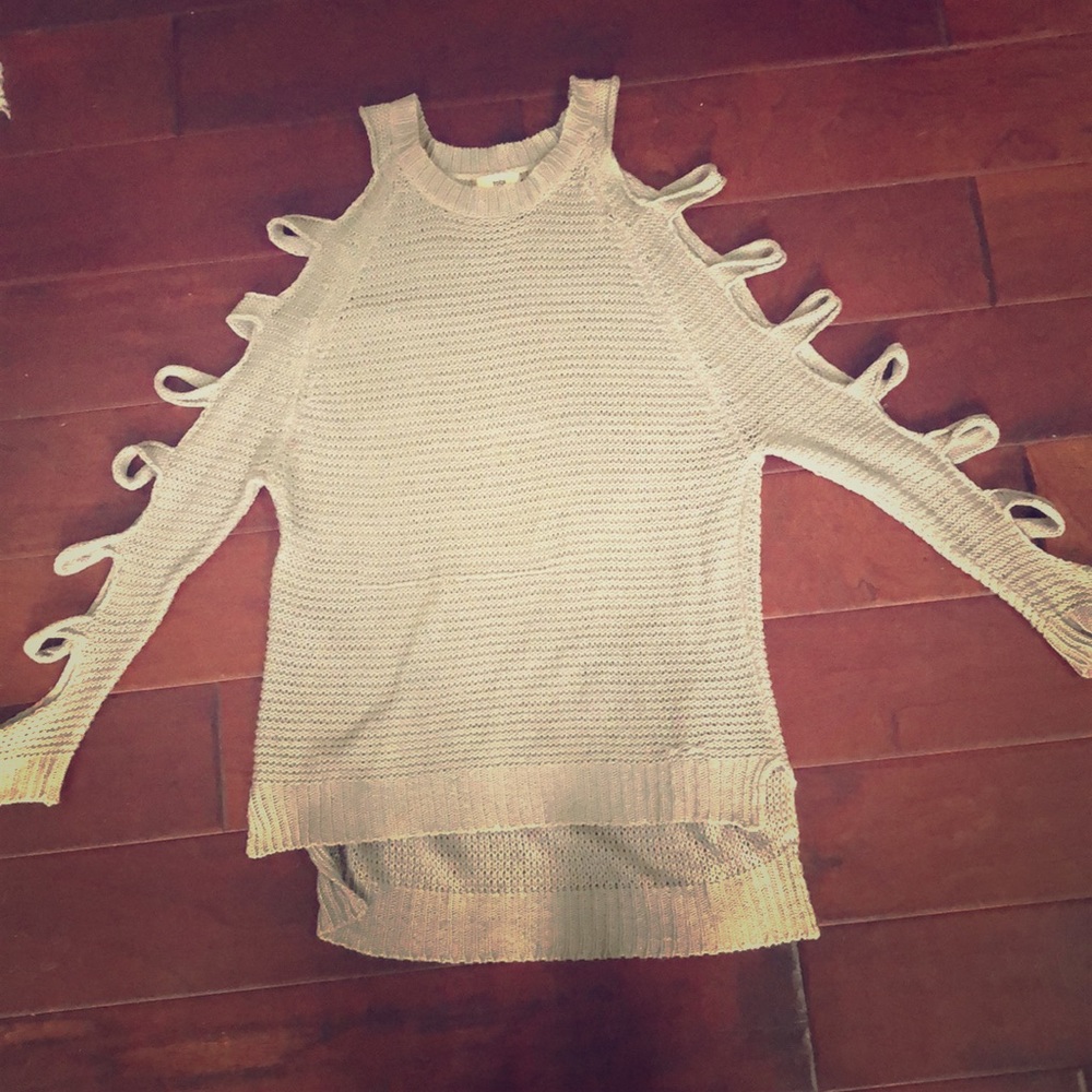Open Sleeve sweater - size small